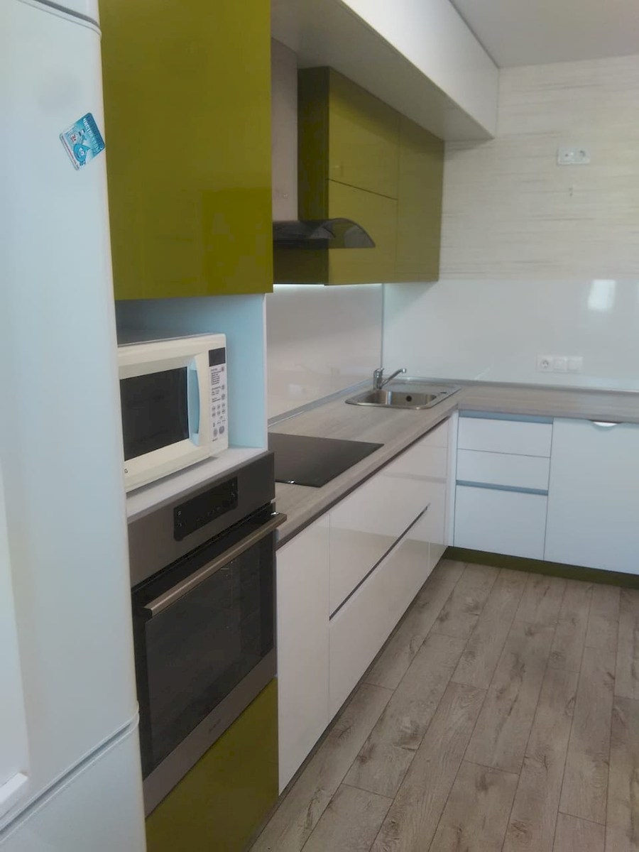 Белый кухонный гарнитур-Кухня из пластика «Модель 572»-фото6
